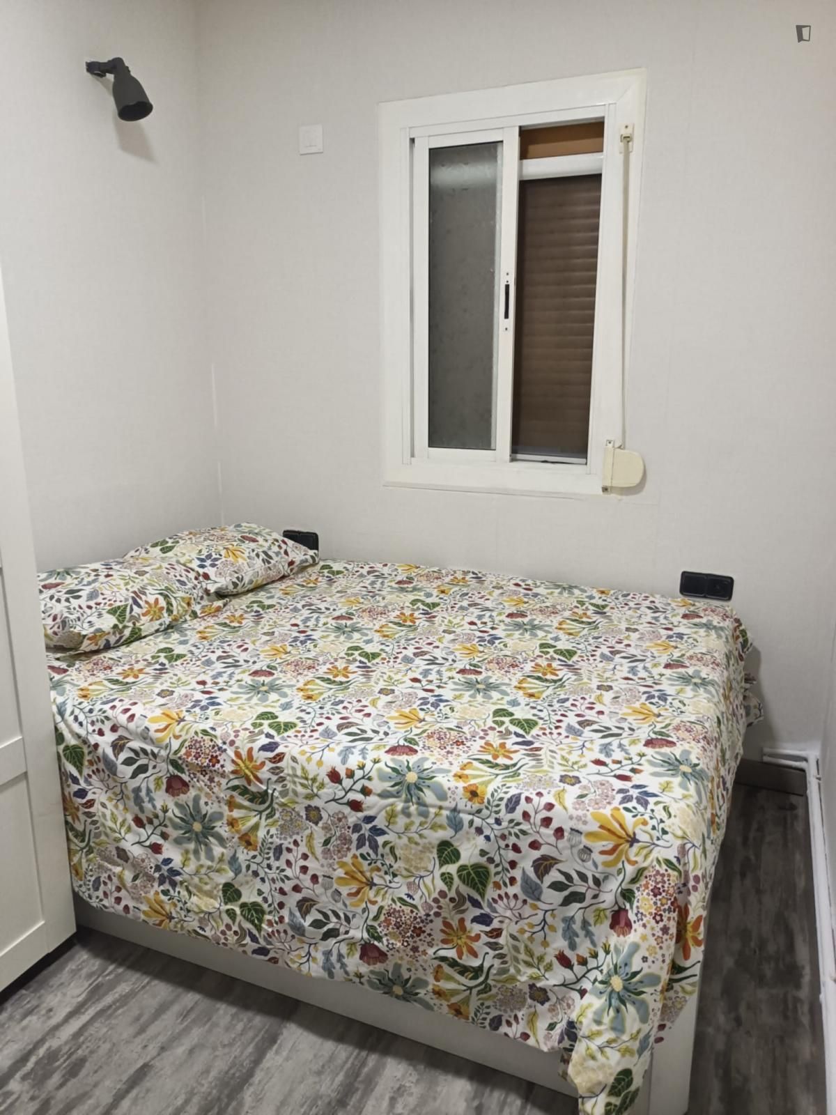 Bedroom of Apartment to share in L'Hospitalet de Llobregat  with Heating, Furnished and Washing machine