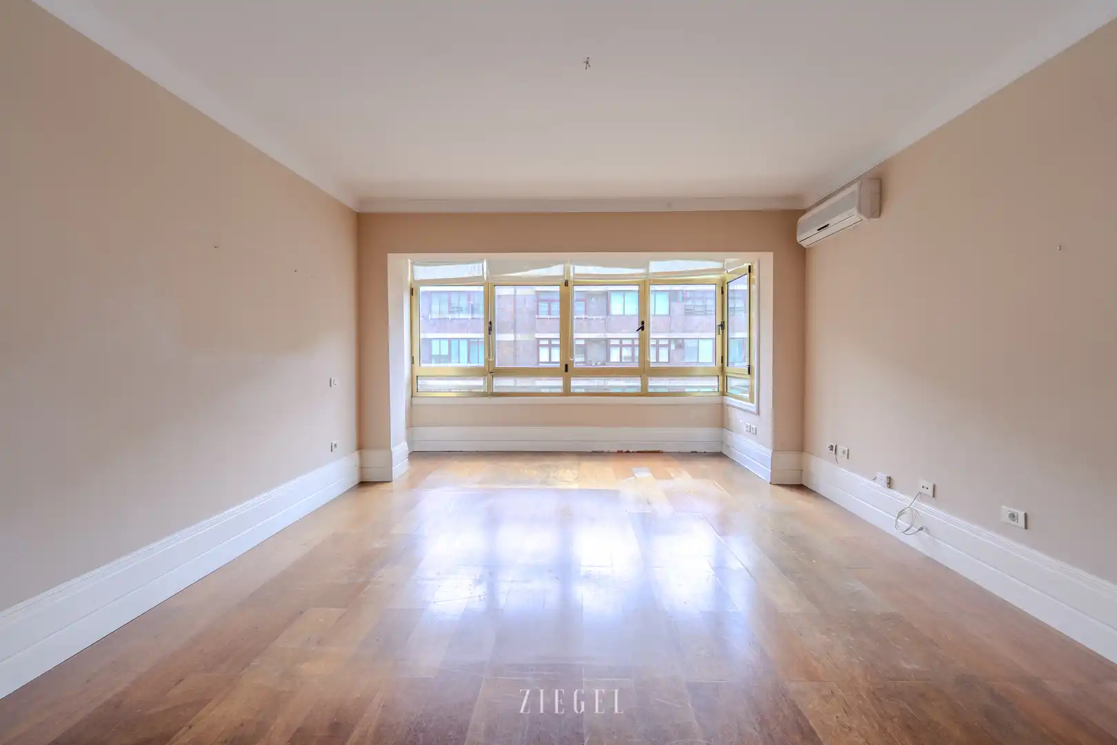 Sala de estar de Piso en venta en Las Palmas de Gran Canaria con Aire acondicionado y Trastero