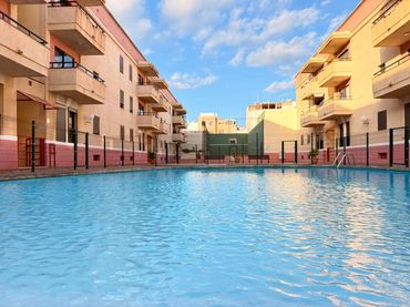 Pis amb piscina en venda a JUAN LAZAGA 16