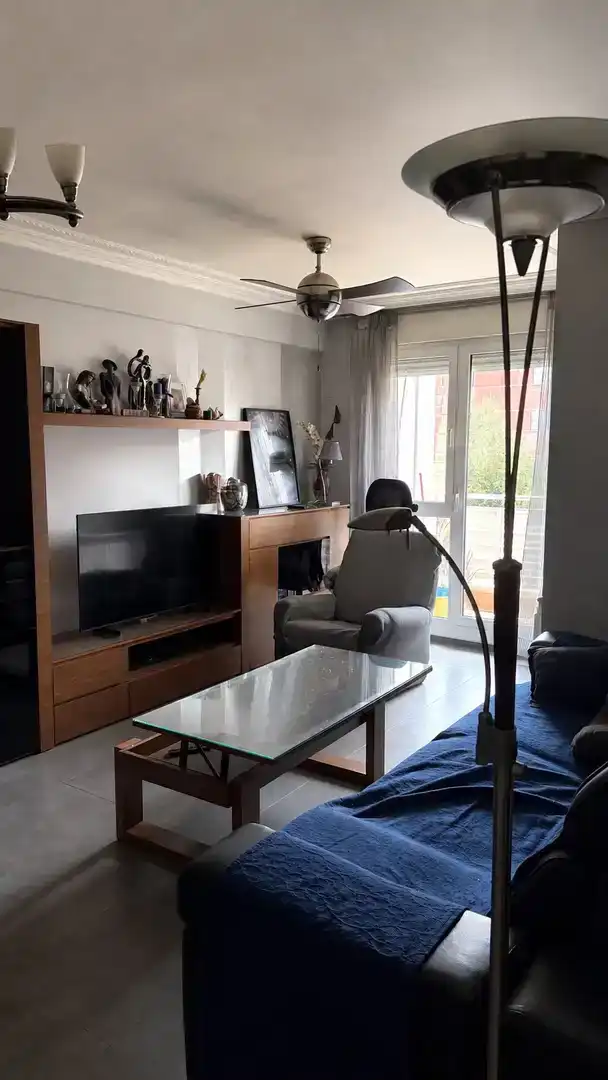 Sala de estar de Piso en venta en Lakua-Bizkarra
