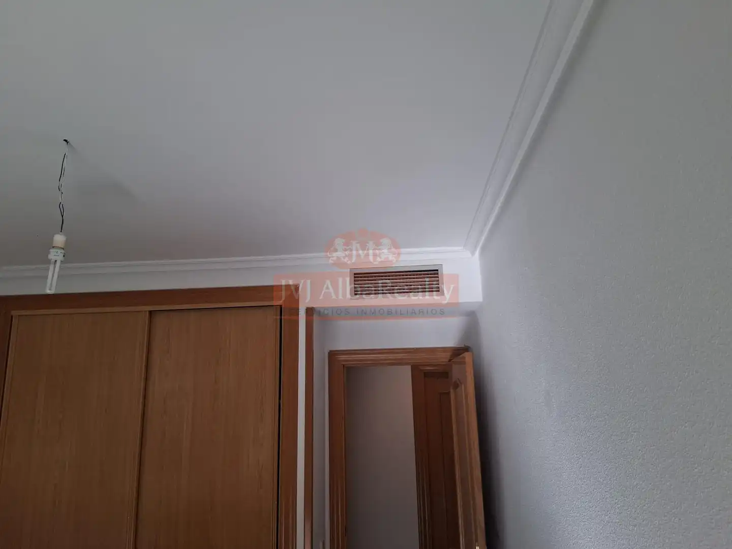 Dormitori de Pis de lloguer en Albacete amb Aire condicionat, Calefacció i Moblat