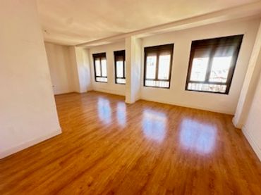 Wohnung mit Aufzug zur Miete in Avenida Suero de Quiñones 20