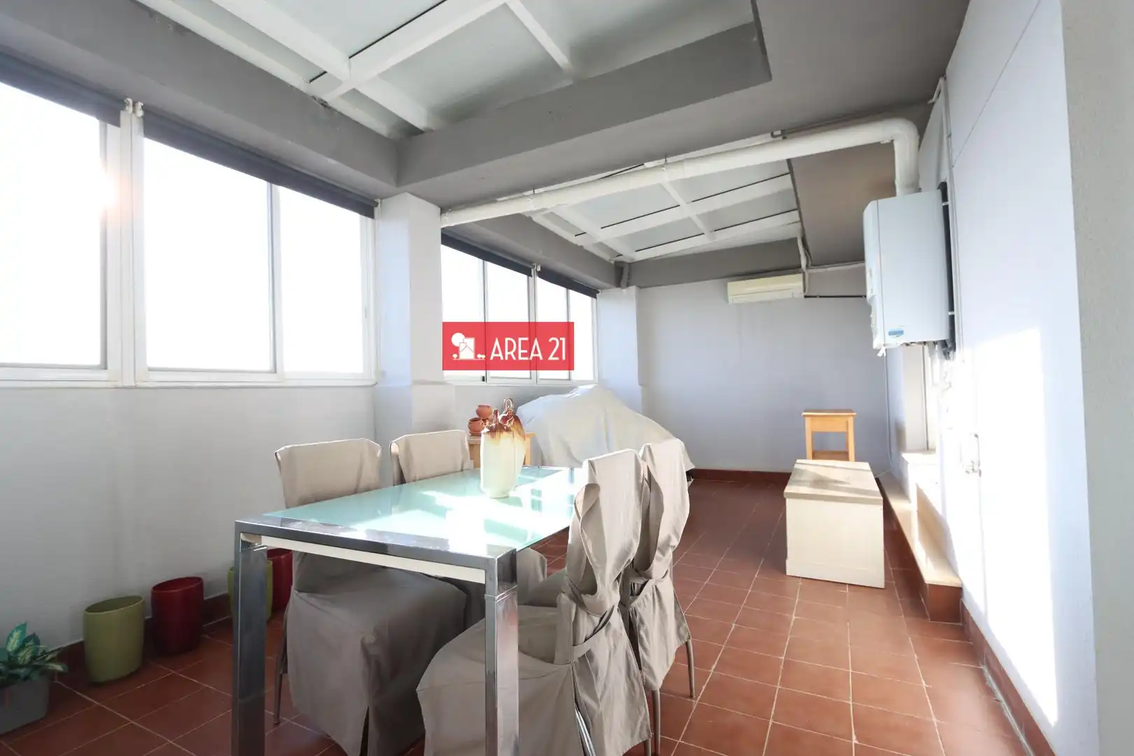 Habitación de Ático en venta en La Pobla de Vallbona con Aire acondicionado, Calefacción y Terraza