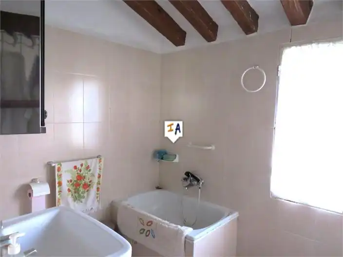 Adossat amb piscina en venda a Martos, imagen 6