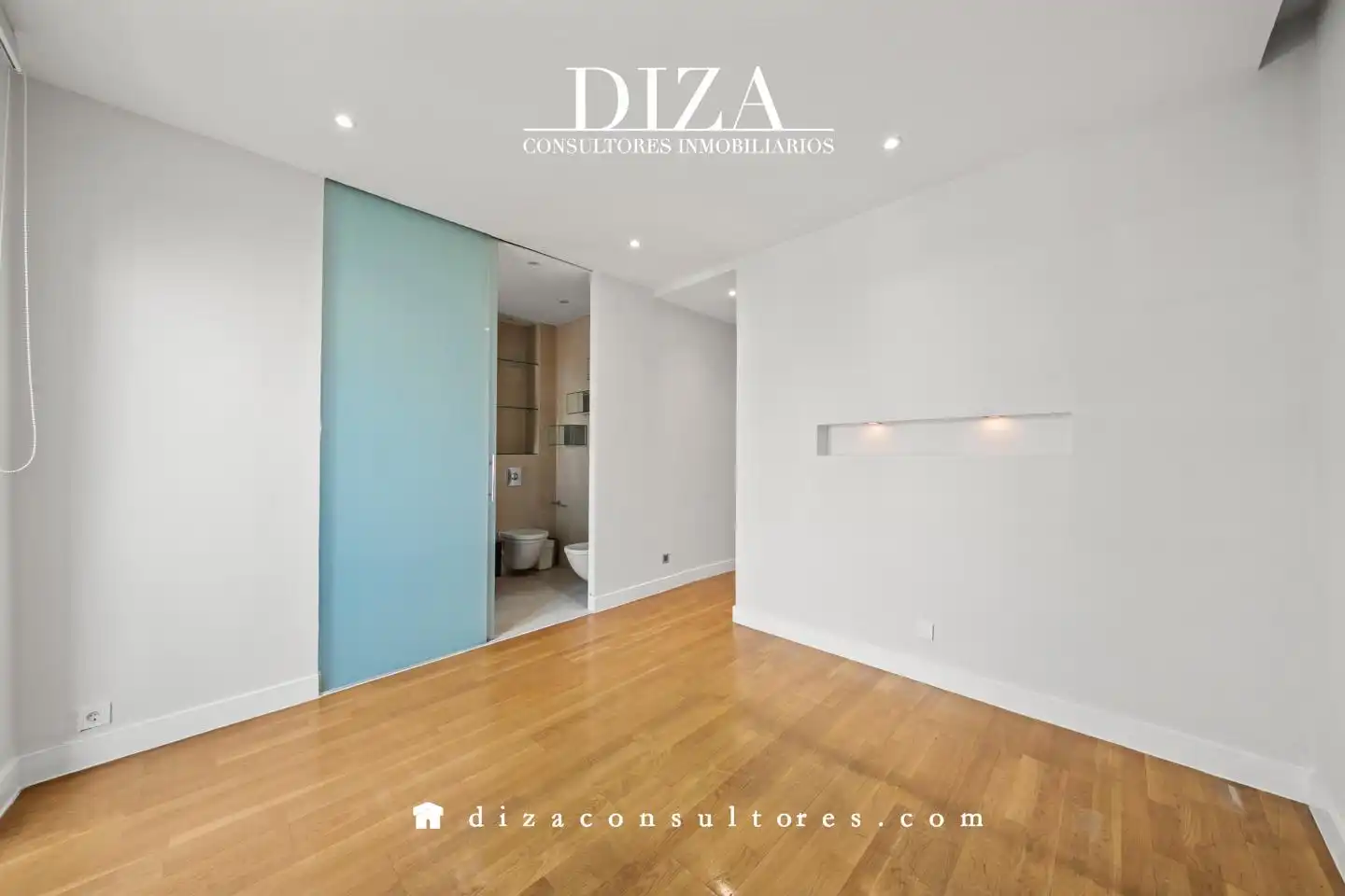Schlafzimmer von Wohnung zur Miete in Madrid mit Klimaanlage, Heizung und Balkon