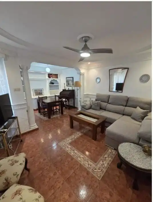 Wohnzimmer von Wohnung zur Miete in Córdoba mit Klimaanlage und Möbliert