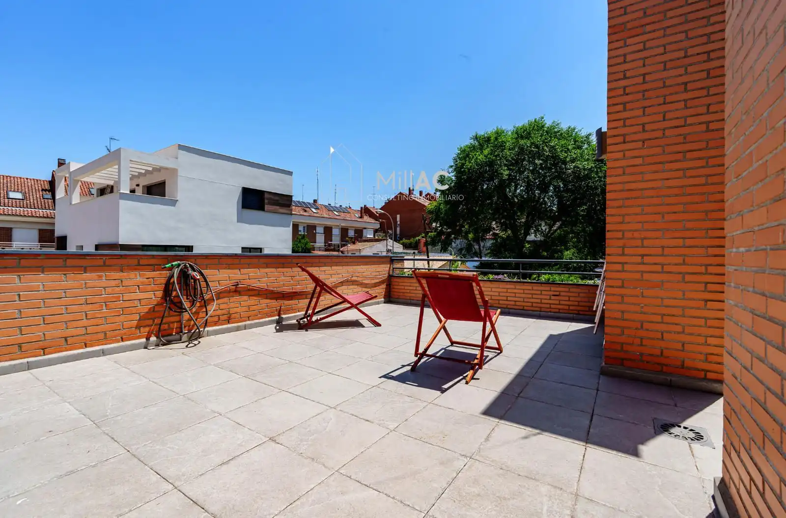 Terraza de Casa adosada en venta en Madrid con Aire acondicionado, Calefacción y Jardín privado