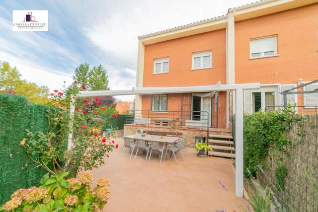 Casa adosada en Venta en Santa Teresa