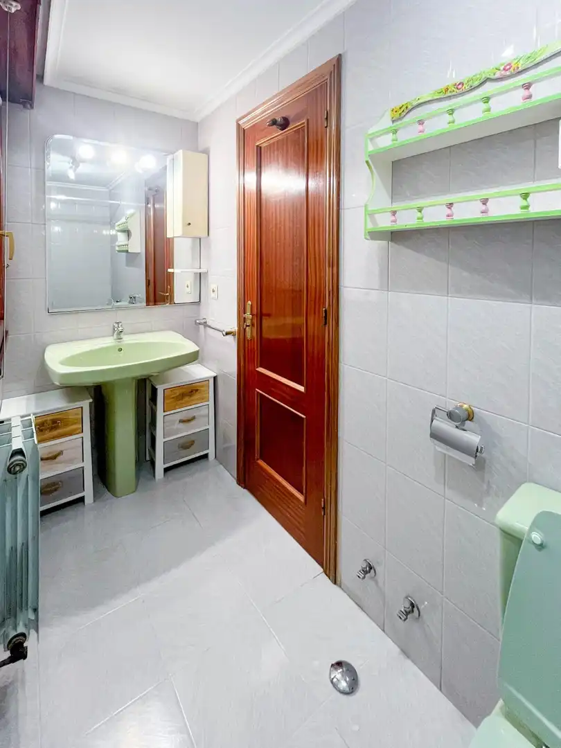 Bathroom of Flat for rent in Santander  with Heating, Parquet flooring and Terrace