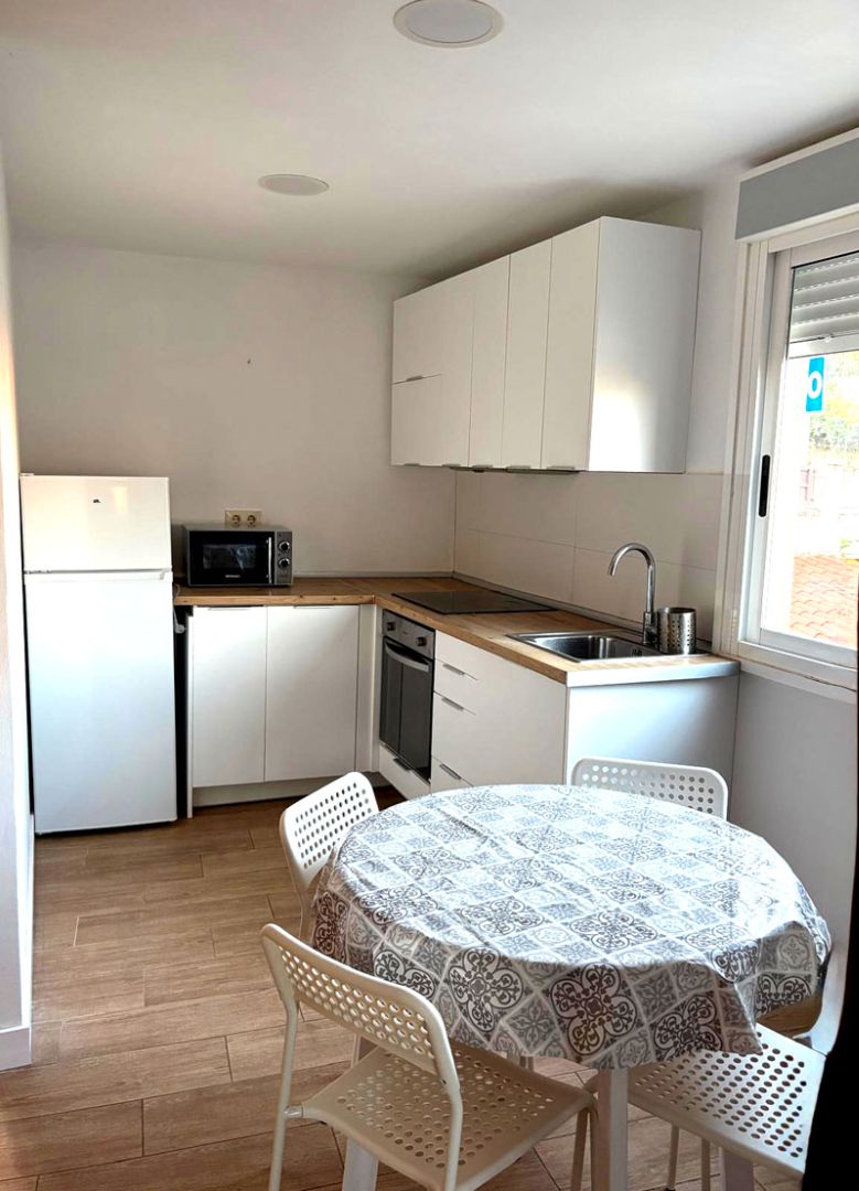 Cuina de Pis de lloguer en Moaña amb Calefacció, Moblat i Forn