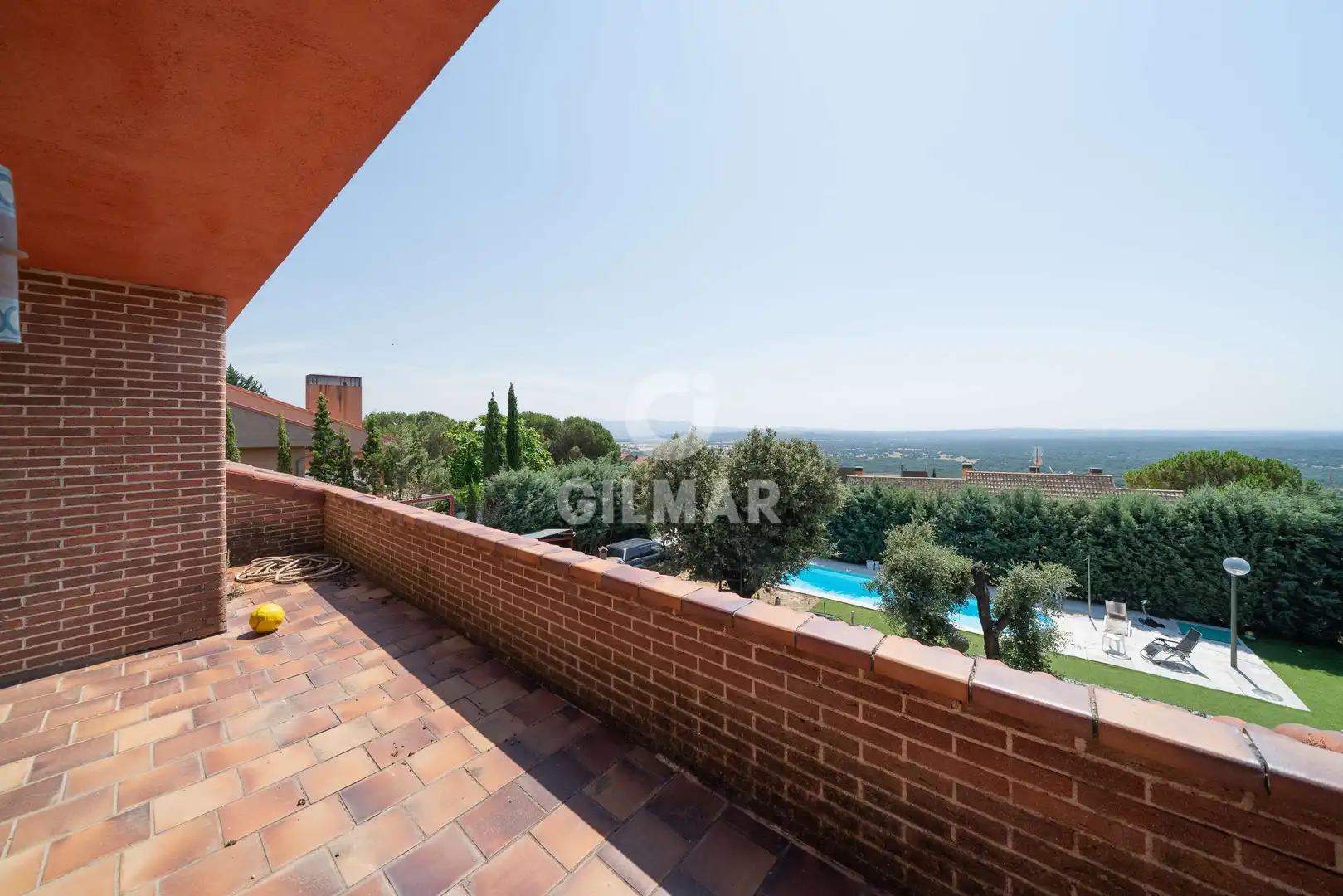 Jardín de Casa o chalet en venta en San Lorenzo de El Escorial con Calefacción, Jardín privado y Piscina