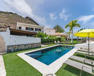 Vista exterior de Casa o xalet en venda en Arona amb Terrassa i Piscina