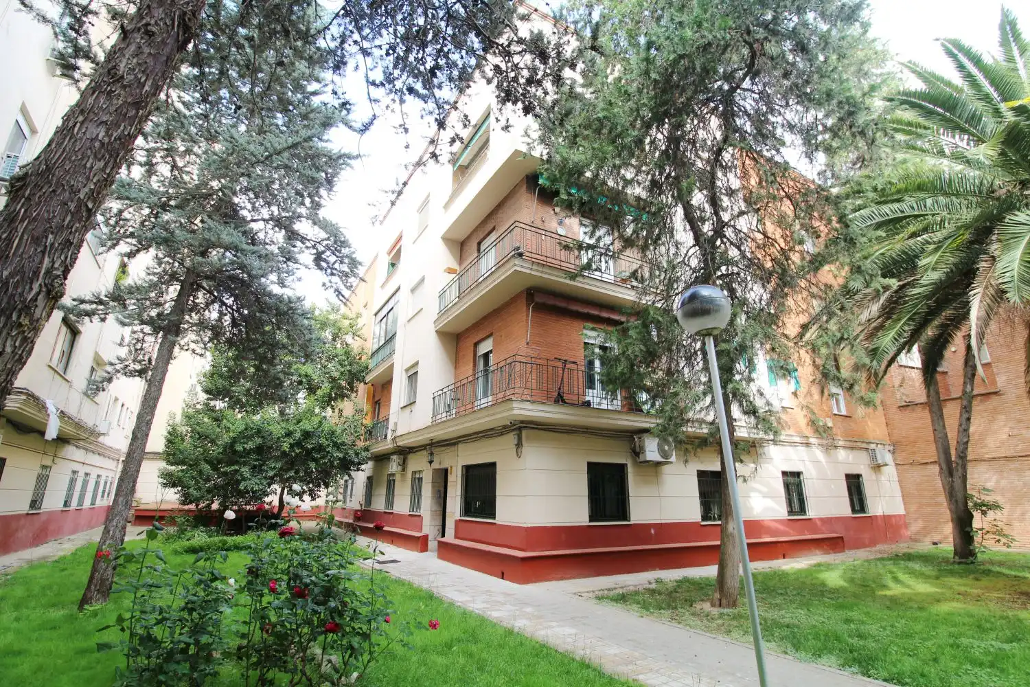 Vista exterior de Piso en venta en Ciudad Real con Aire acondicionado, Calefacción y Terraza
