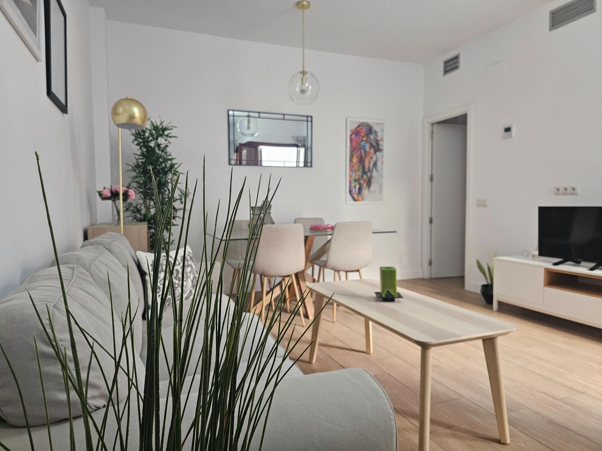 Sala de estar de Piso de alquiler en  Sevilla Capital con Aire acondicionado, Calefacción y Terraza