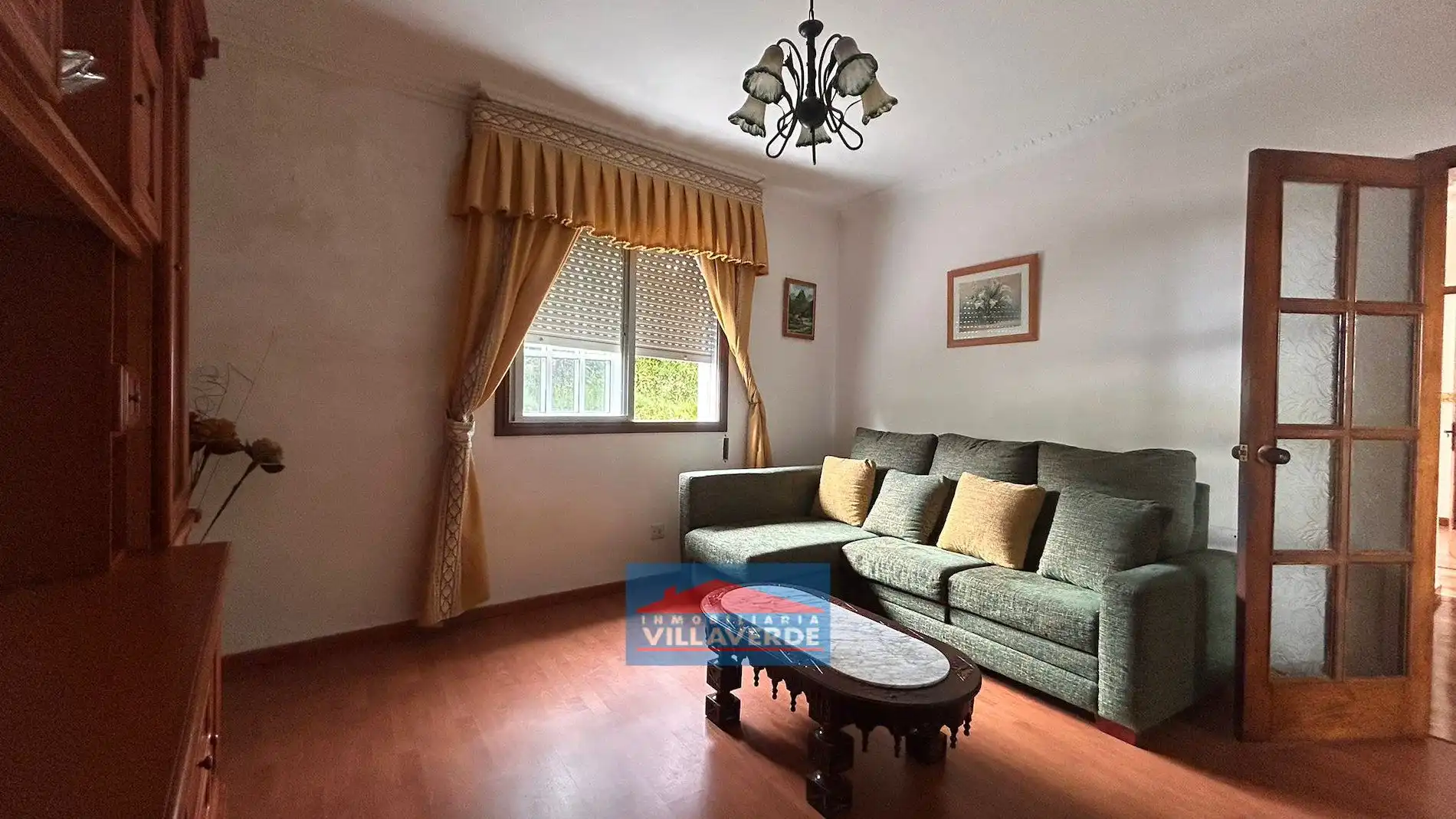 Sala d'estar de Casa o xalet en venda en Cangas 