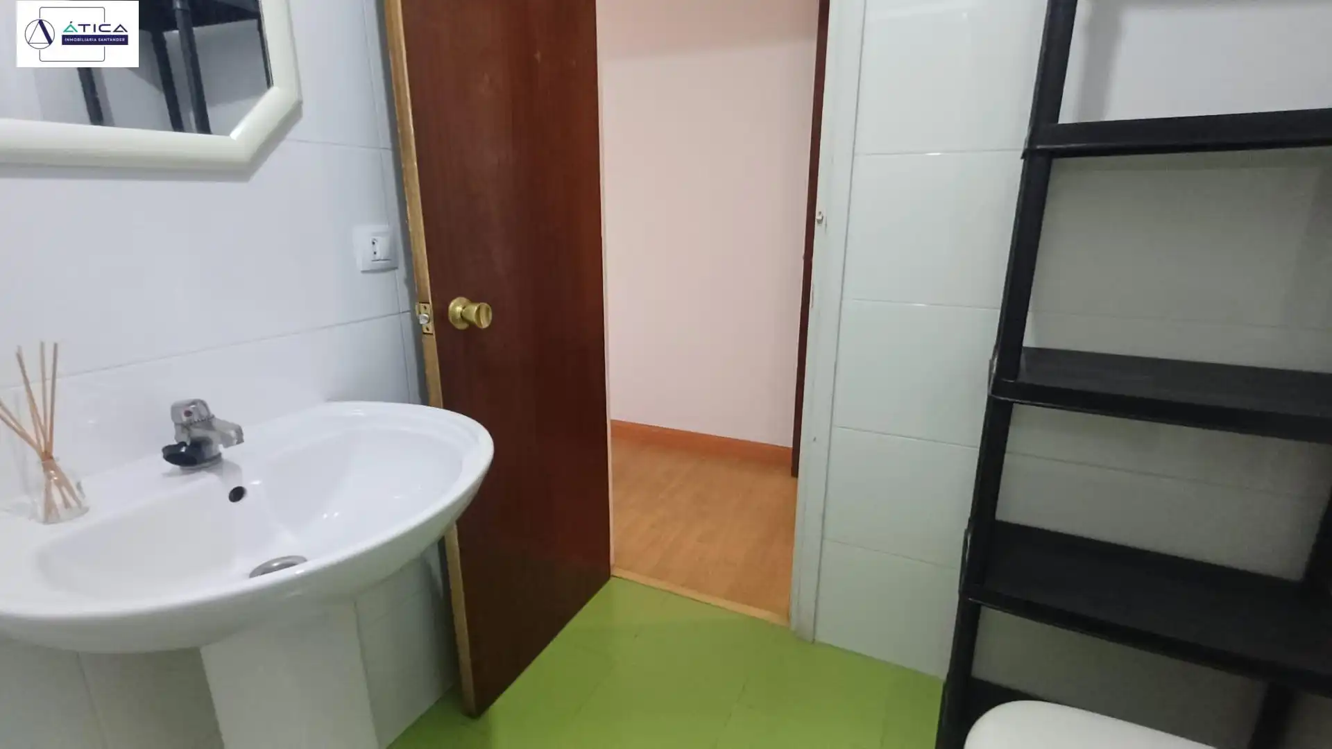 Bathroom of Flat for sale in Santander  with Parquet flooring and Terrace