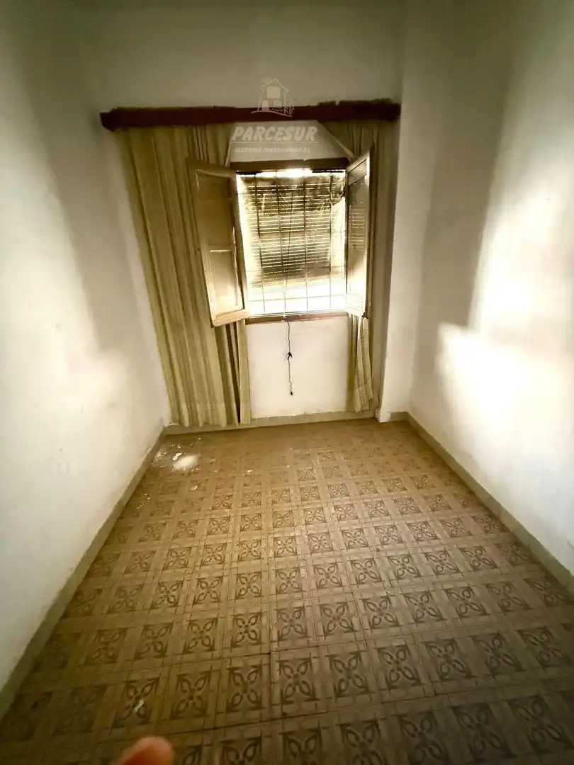 Dormitori de Casa o xalet en venda en Córdoba amb Calefacció, Terrassa i Traster