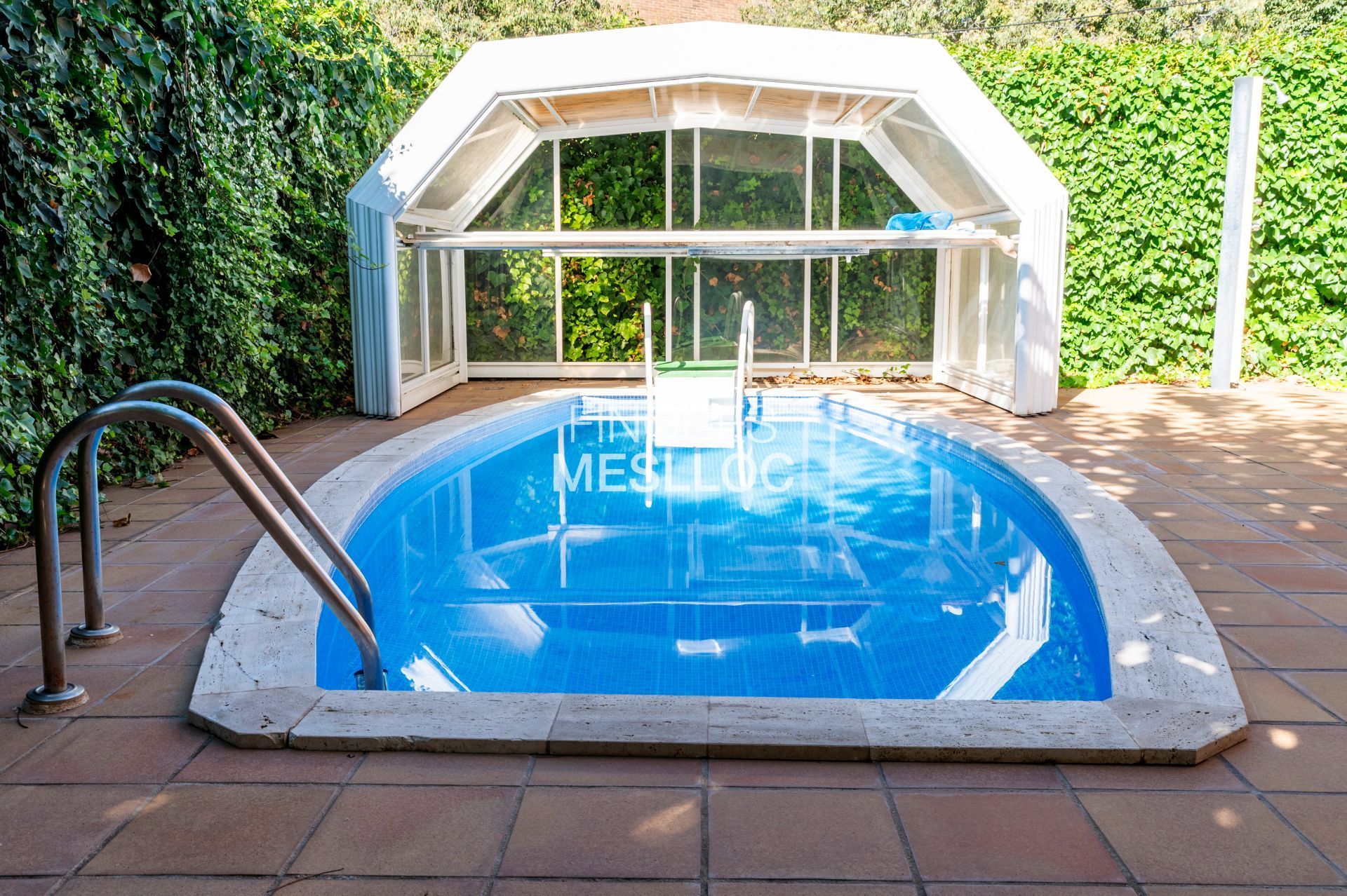 Piscina de Casa o xalet en venda en El Masnou amb Calefacció, Jardí privat i Piscina