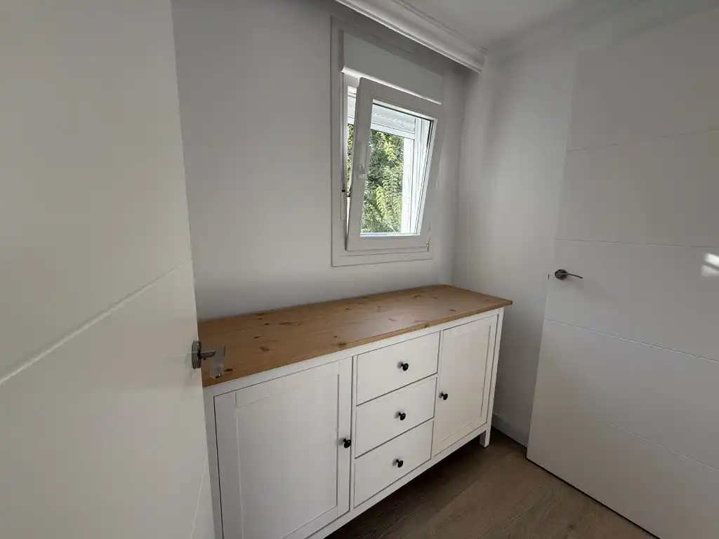 Bedroom of Flat for rent in Sevilla  with Air Conditioner