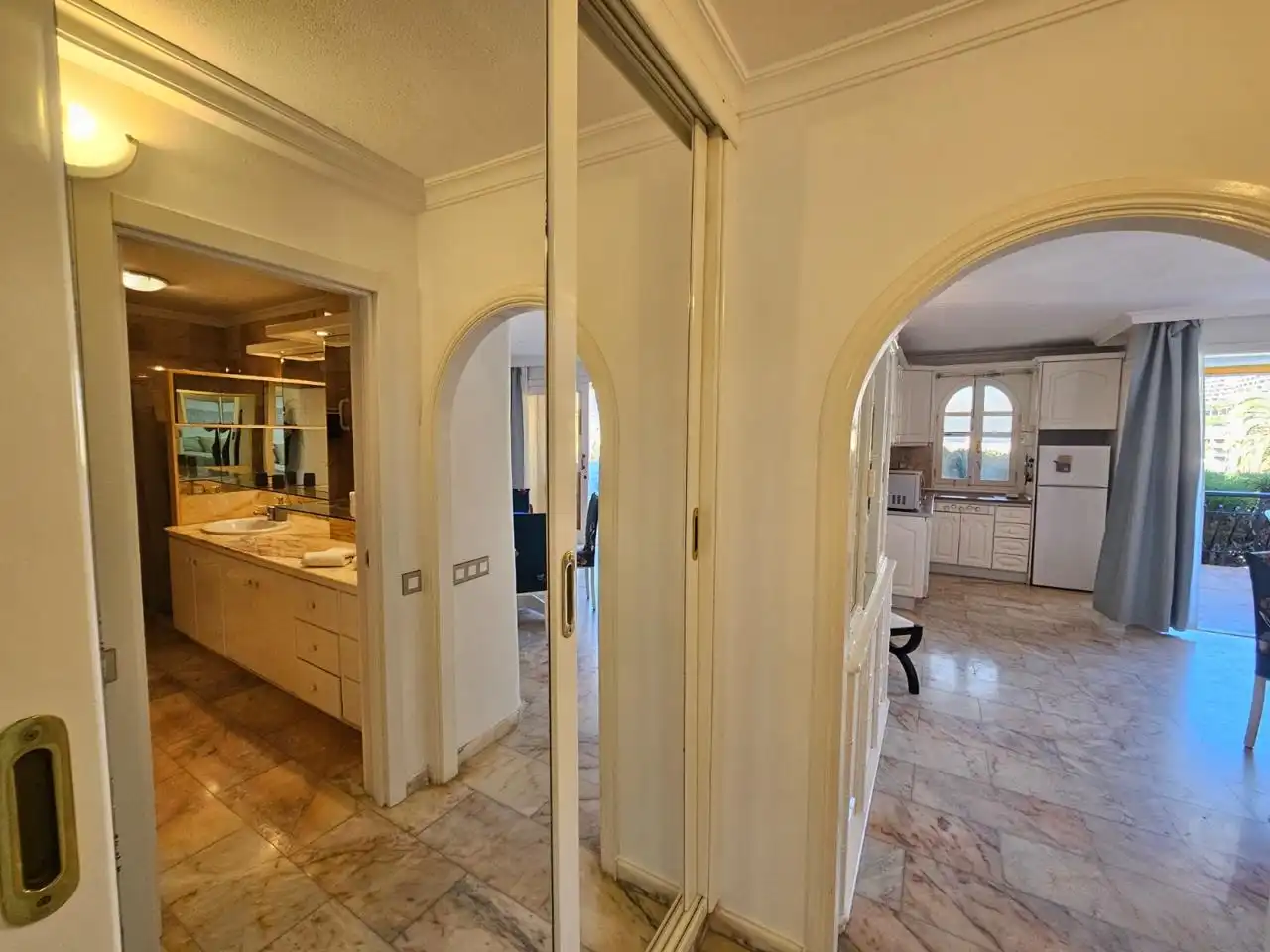Ground floor for rent in Mogán  with Air Conditioner, Terrace and Furnished