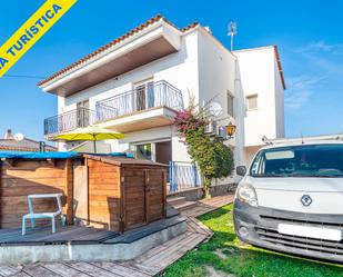 Exterior view of Single-family semi-detached for sale in Empuriabrava  with Air Conditioner, Heating and Private garden
