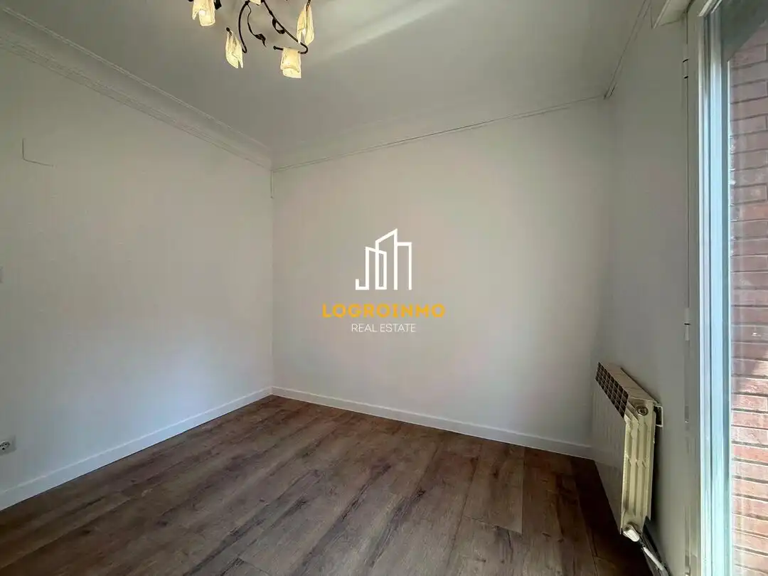 Habitación de Piso en venta en  Logroño con Calefacción, Trastero y Amueblado