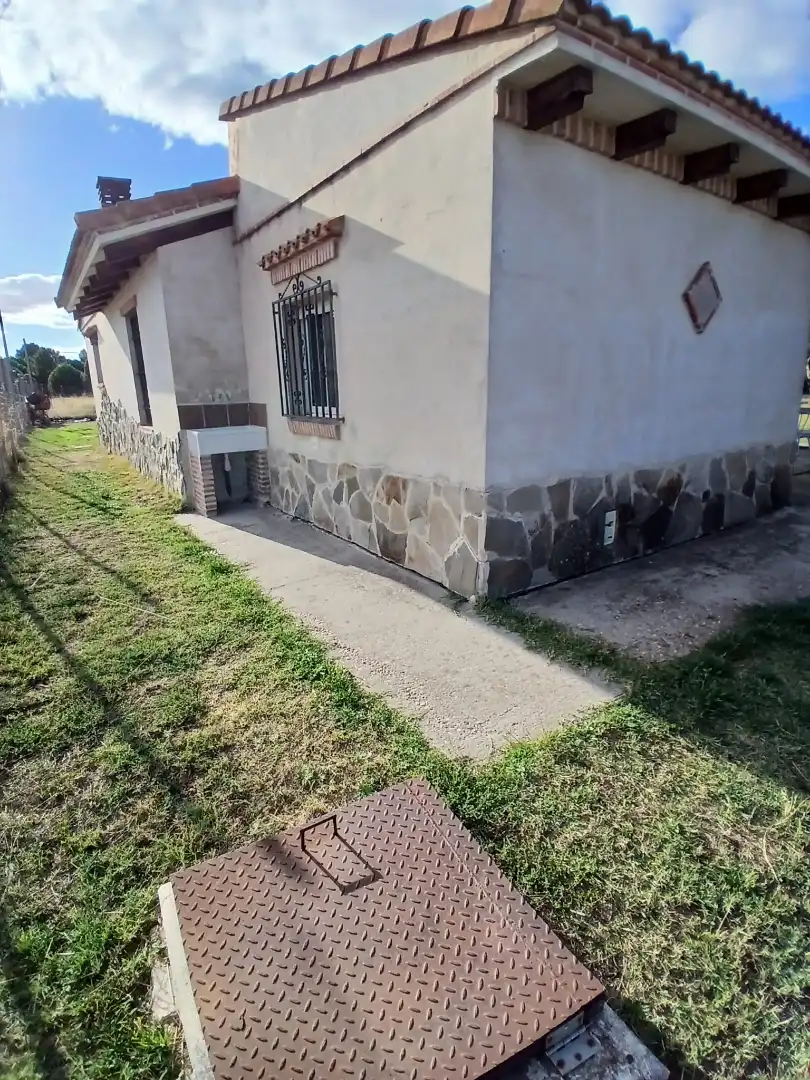 Vista exterior de Casa o xalet en venda en La Pedraja de Portillo , Valladolid