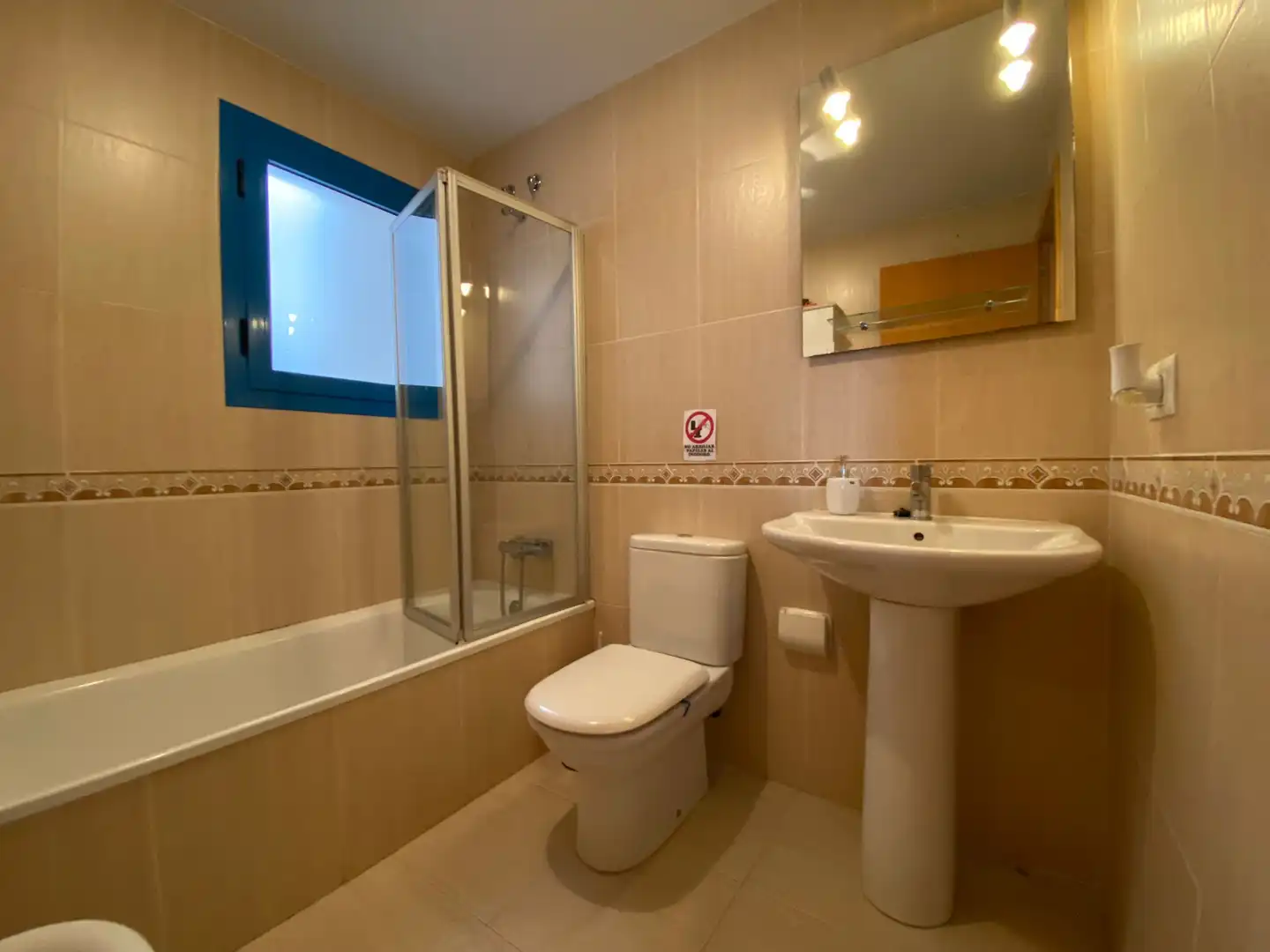 Baño de Ático en venta en Benissa con Calefacción y Terraza