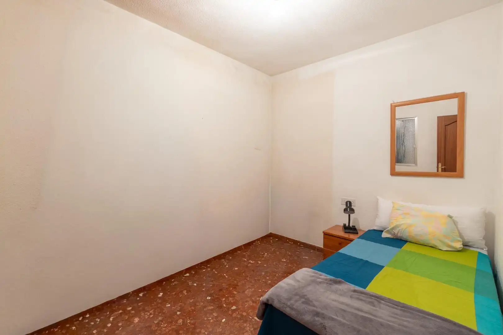 Habitación de Piso en venta en Granada con Calefacción y Balcón