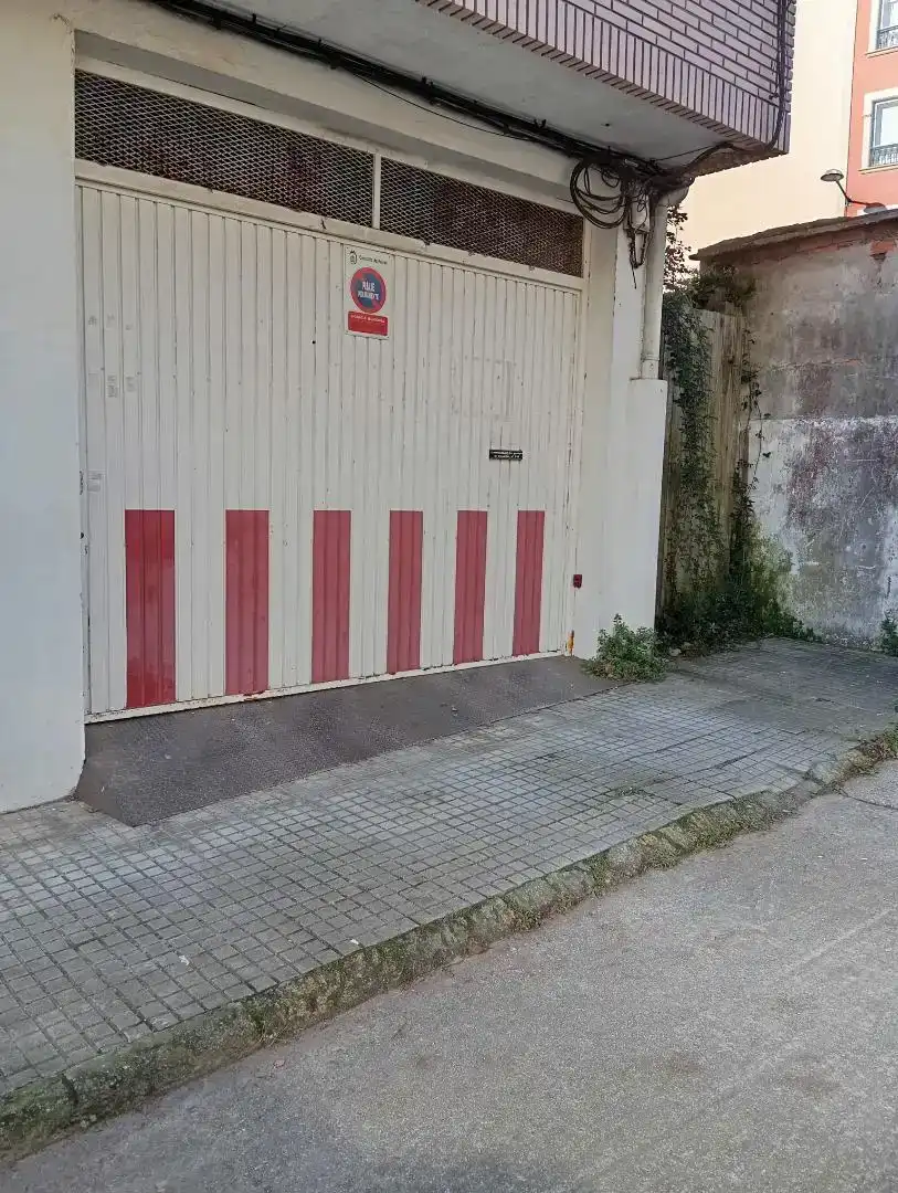 Parking of Garage for sale in Porta Nova