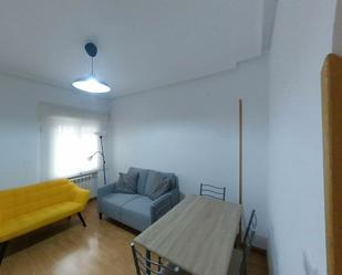 Living room of Flat to rent in  Madrid Capital  with Heating, Furnished and Washing machine