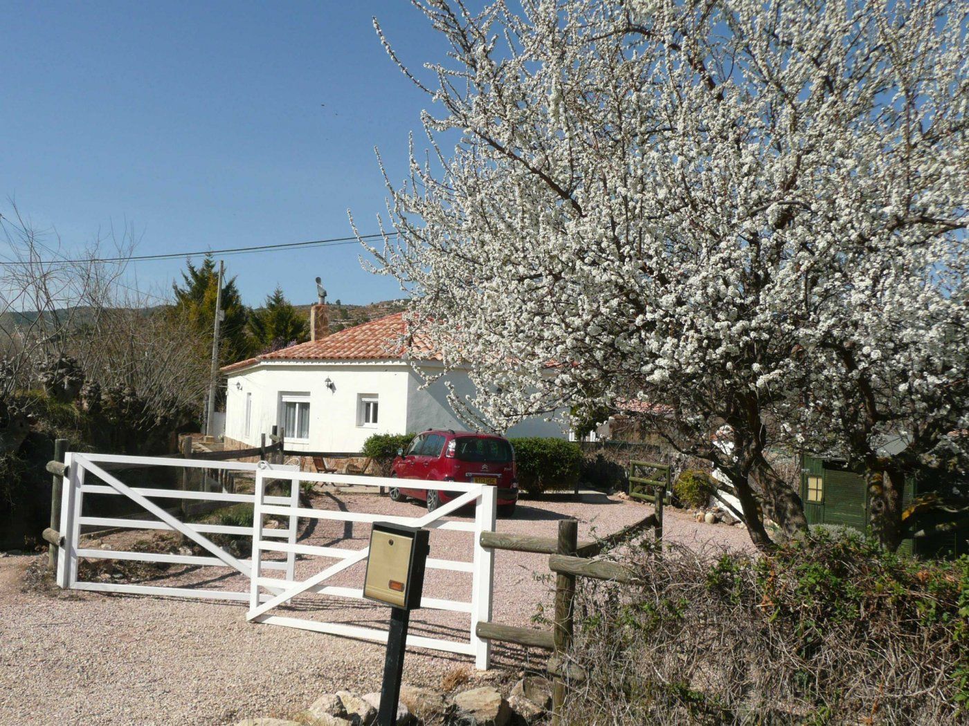 Exterior view of House or chalet for sale in Zarra  with Heating