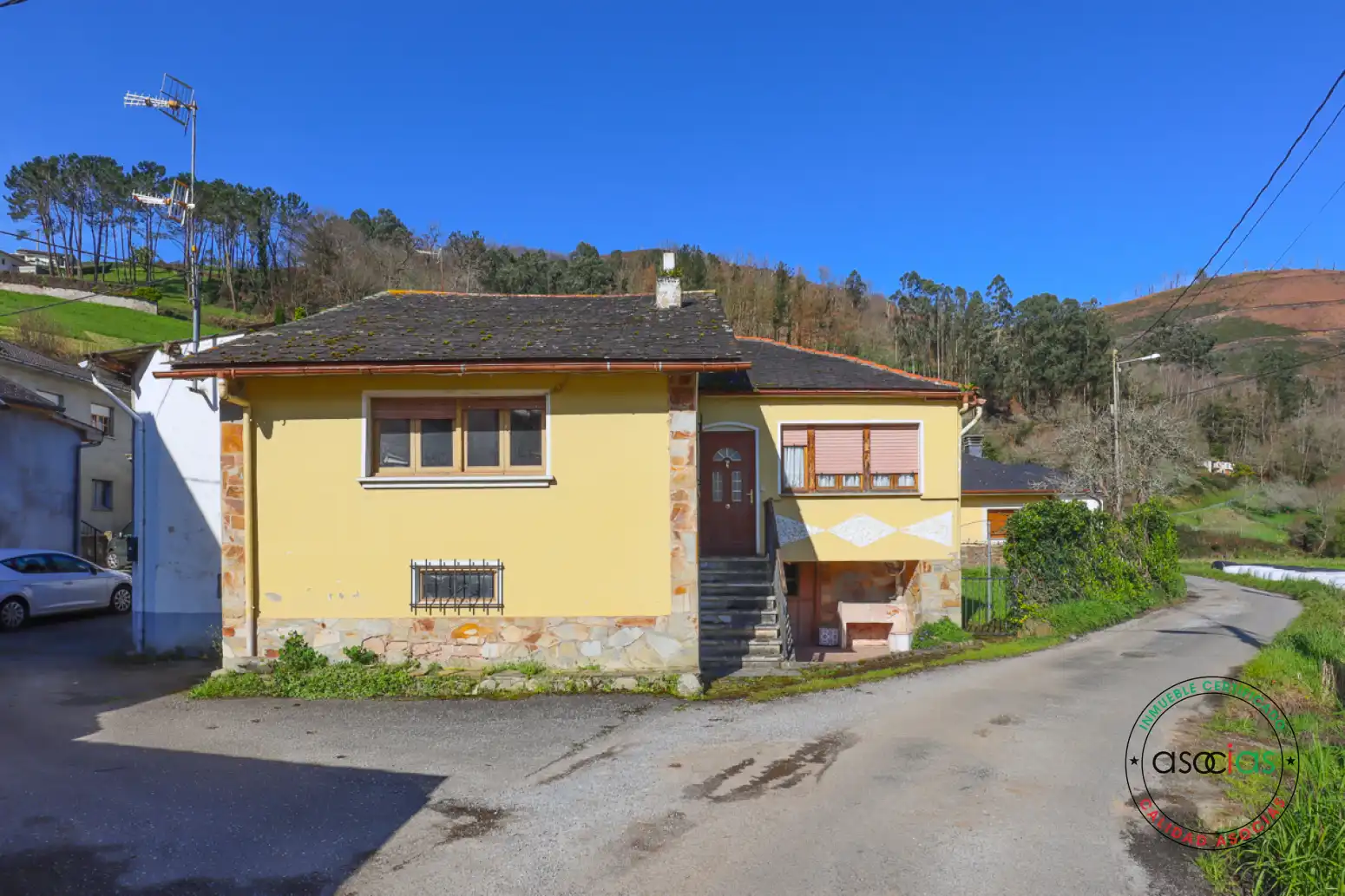 Vista exterior de Casa o chalet en venta en Valdés - Luarca con Calefacción, Jardín privado y Parquet