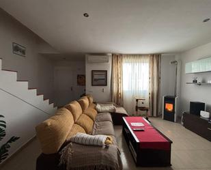 Living room of Single-family semi-detached to rent in Cáceres Capital  with Air Conditioner, Heating and Terrace