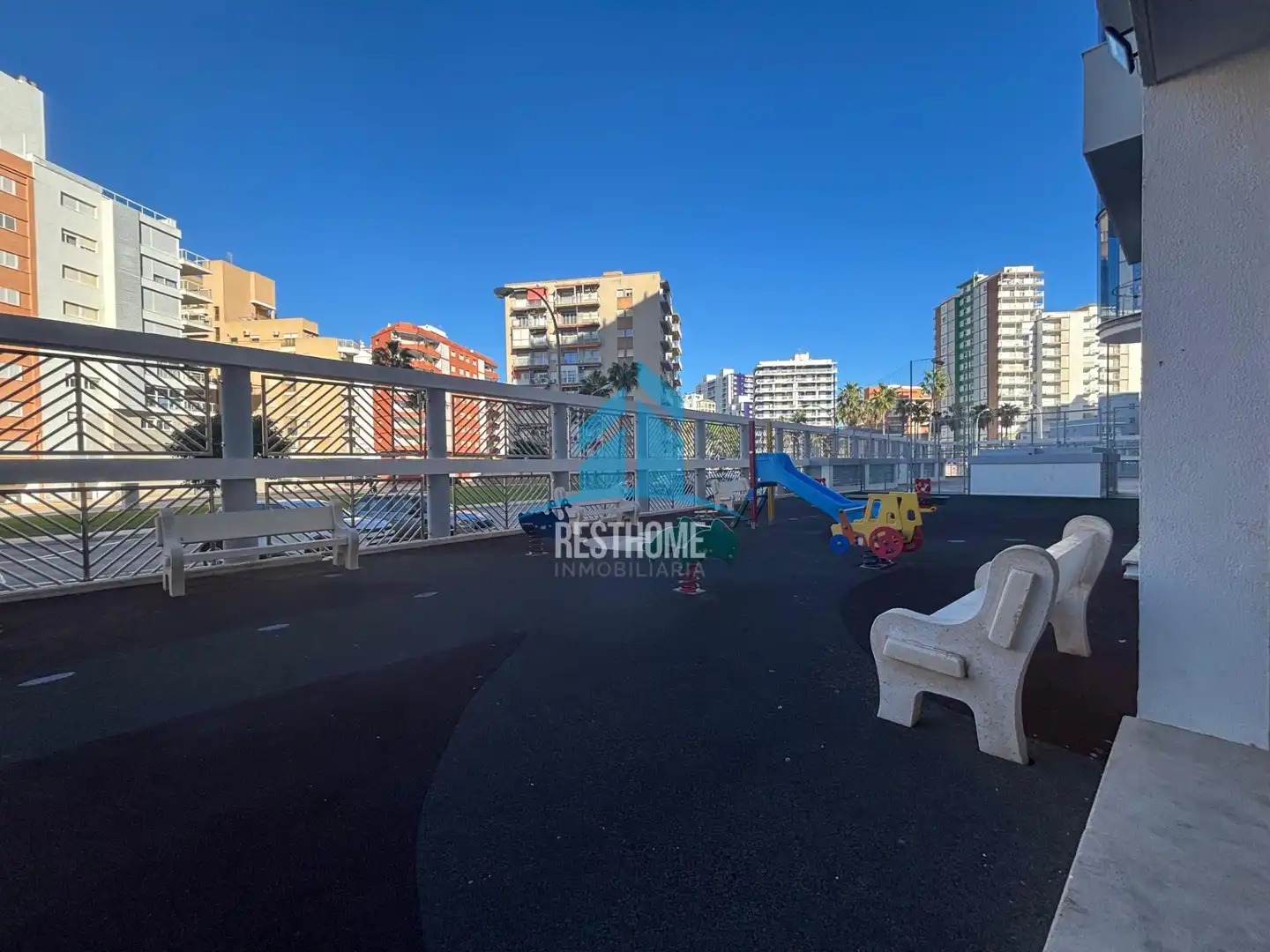 Vista exterior de Àtic en venda en Cullera amb Terrassa, Moblat i Piscina comunitària