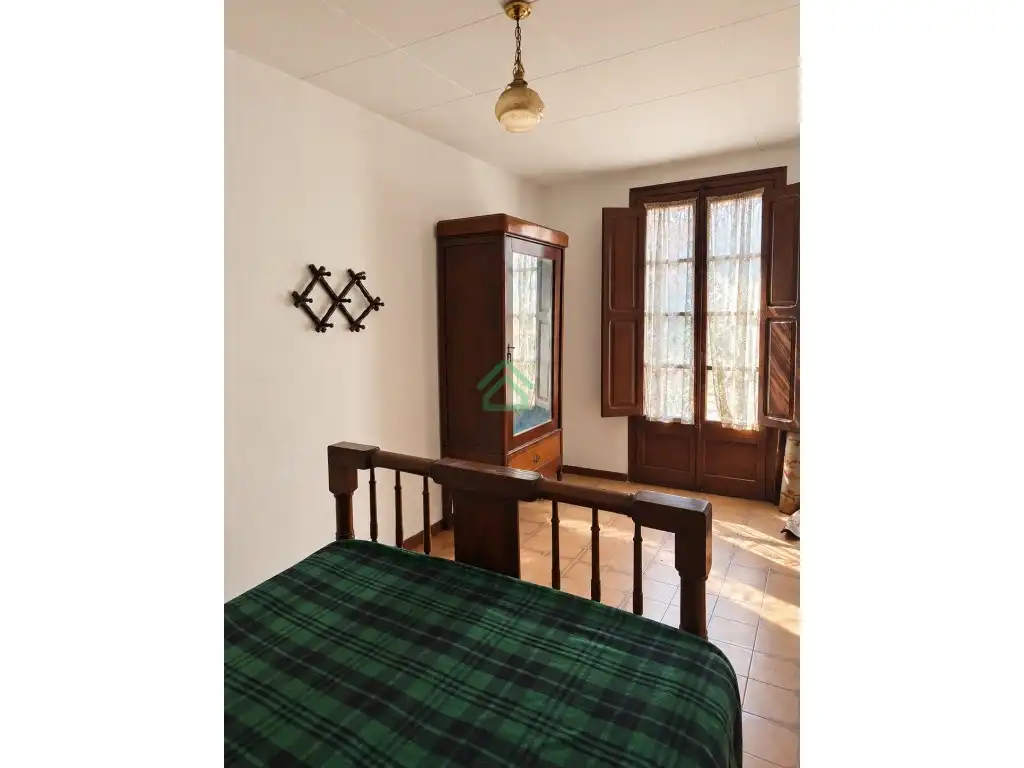 Casa en venta en Calle Angel Guimera