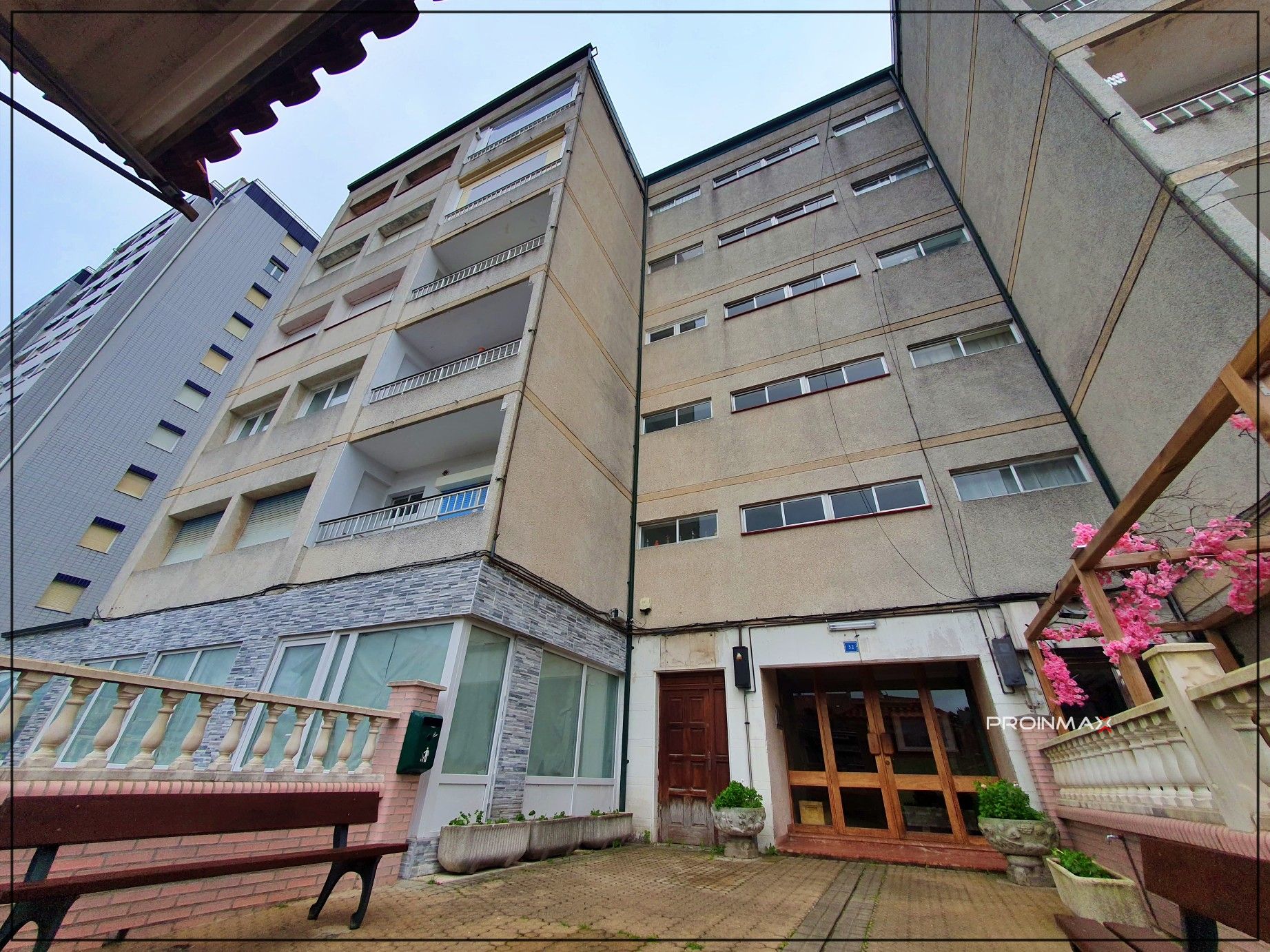 Exterior view of Flat for sale in Laredo  with Heating and Terrace