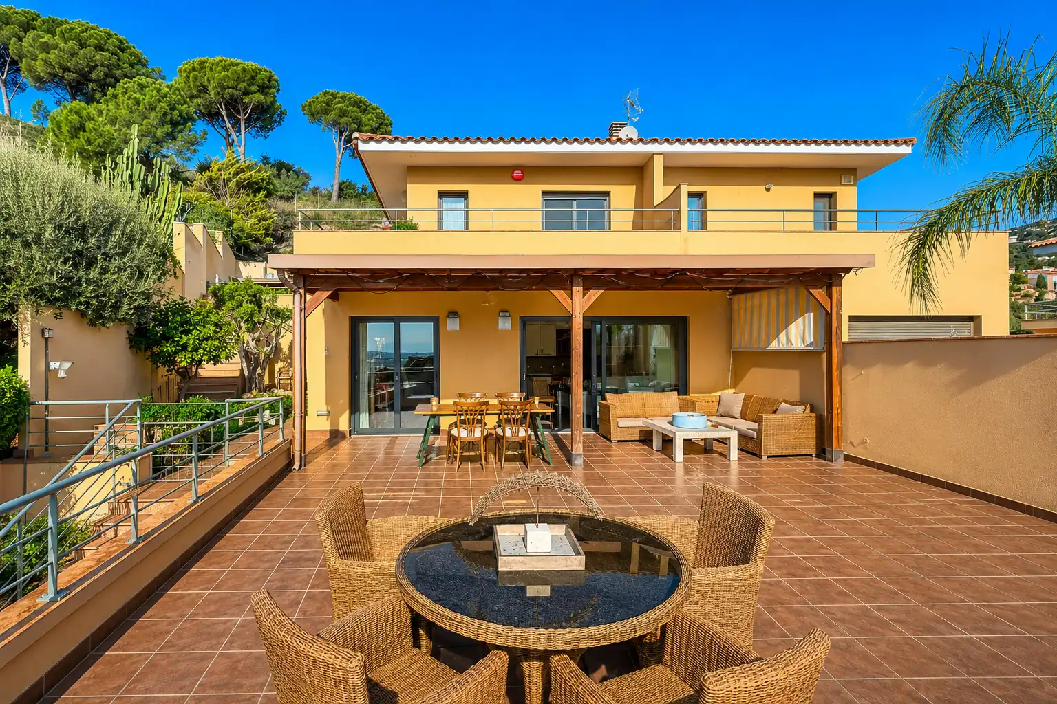 Casa con piscina en venta en Carrer de Joan Coromines i Vigneaux