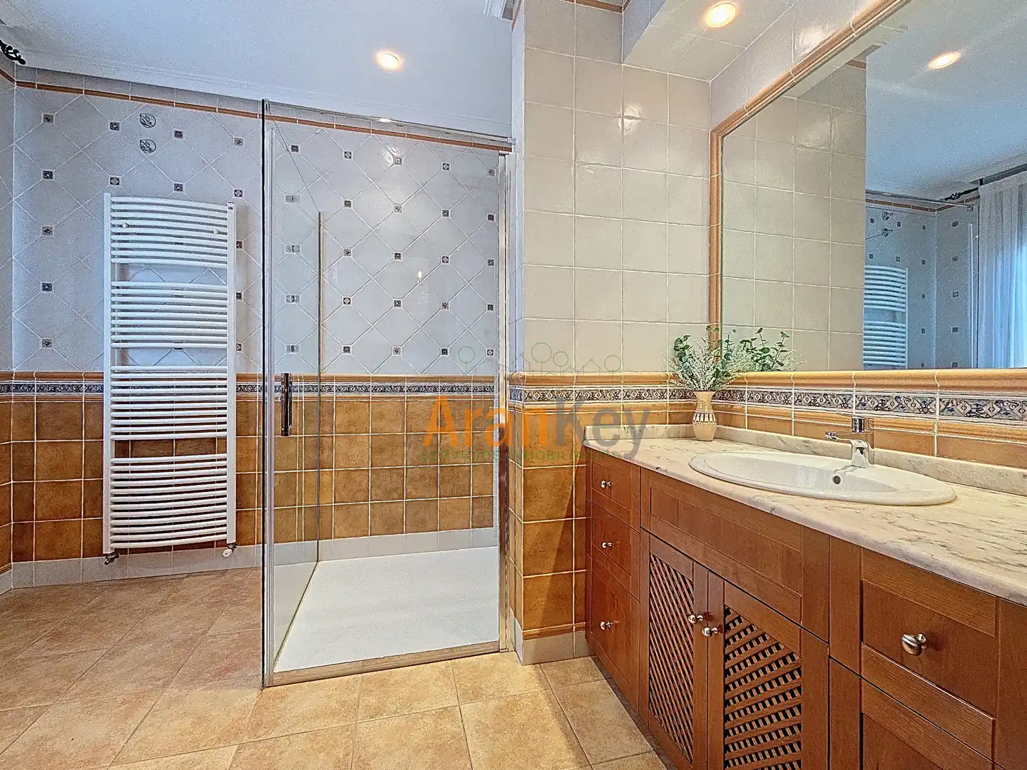 Bathroom of Houses for sale in Aranjuez  with Air Conditioner, Heating and Private garden