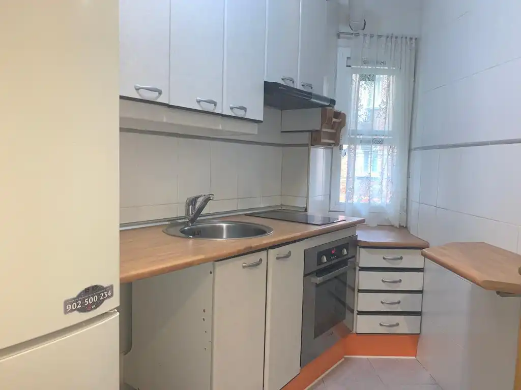 Kitchen of Ground floor for rent in Madrid  with Air Conditioner and Heating