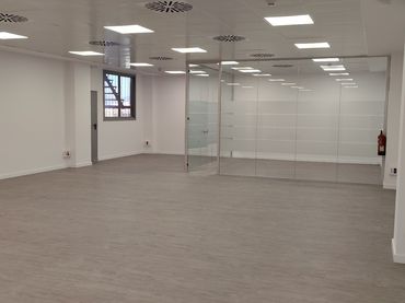 Oficina amb ascensor de lloguer a Avinguda de Cornellà