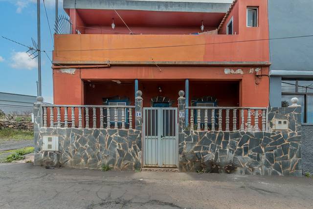 Casa adosada en Venta en C/ Lezcano en Llano del Moro