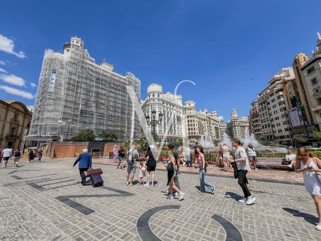 Local comercial en Alquiler en Plaza Plaza del Ayuntamiento en Sant Francesc