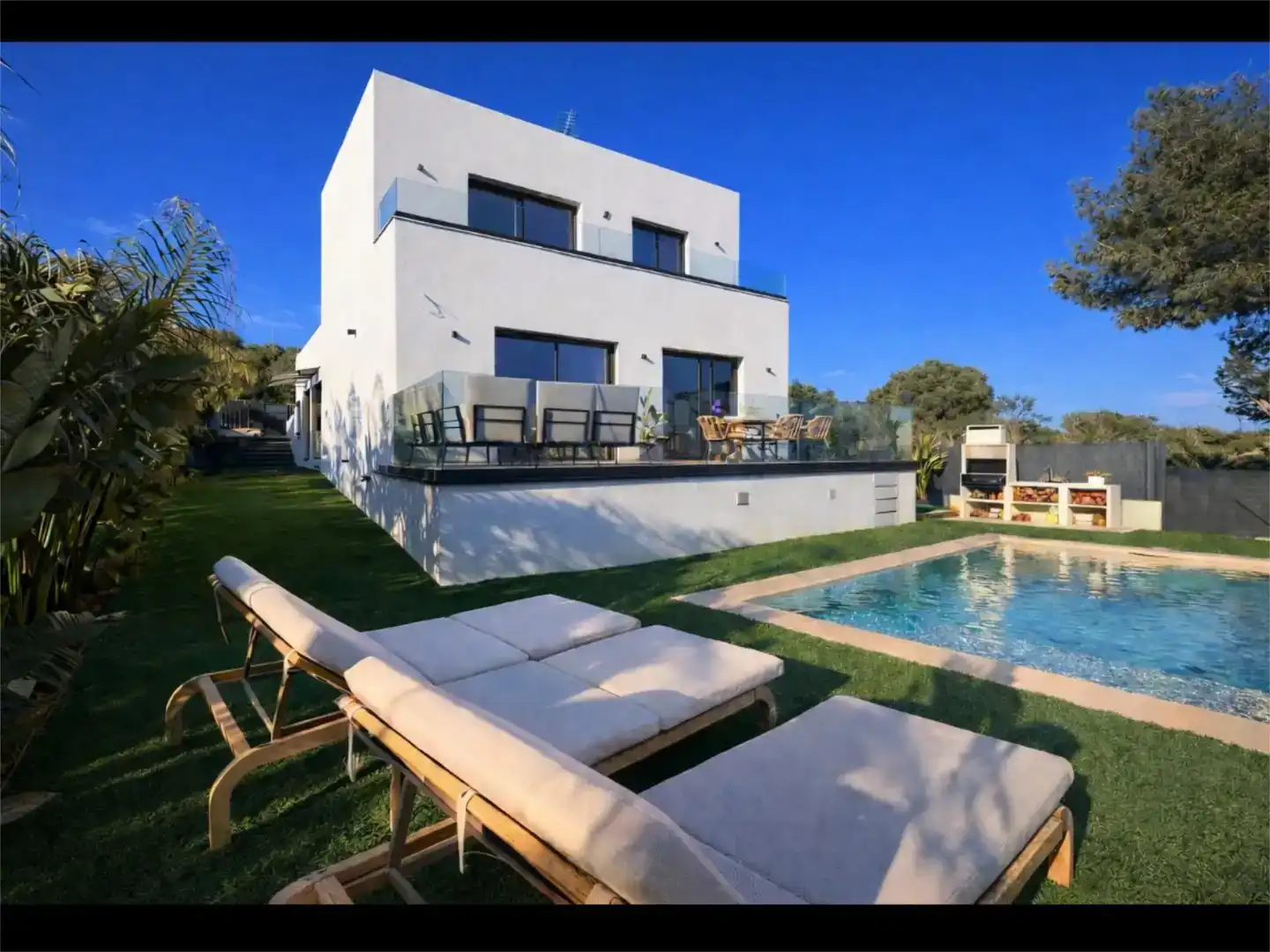Vista exterior de Casa o xalet en venda en Santa Cristina d'Aro amb Aire condicionat, Terrassa i Piscina