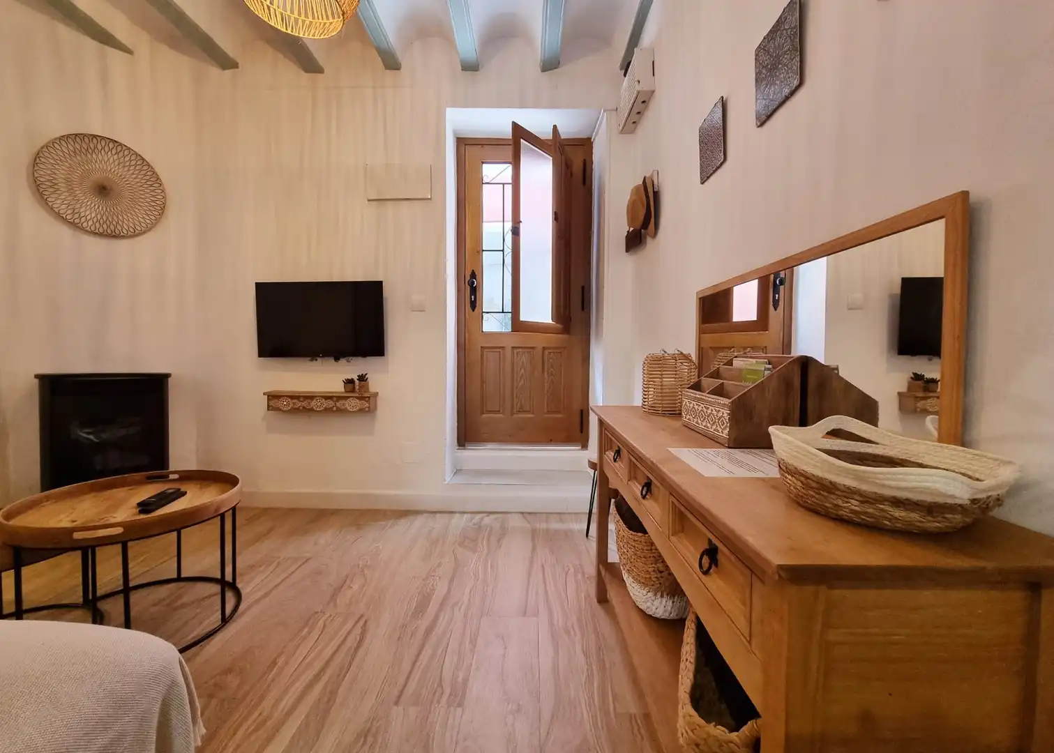 Sala d'estar de Planta baixa en venda en Marbella amb Aire condicionat, Moblat i Internet