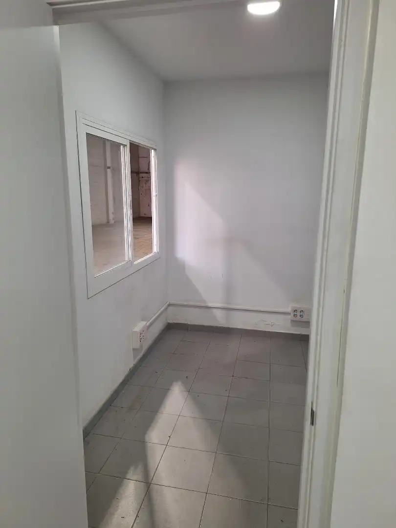 Nave industrial en alquiler en Calle Pino Alepo, imagen 5