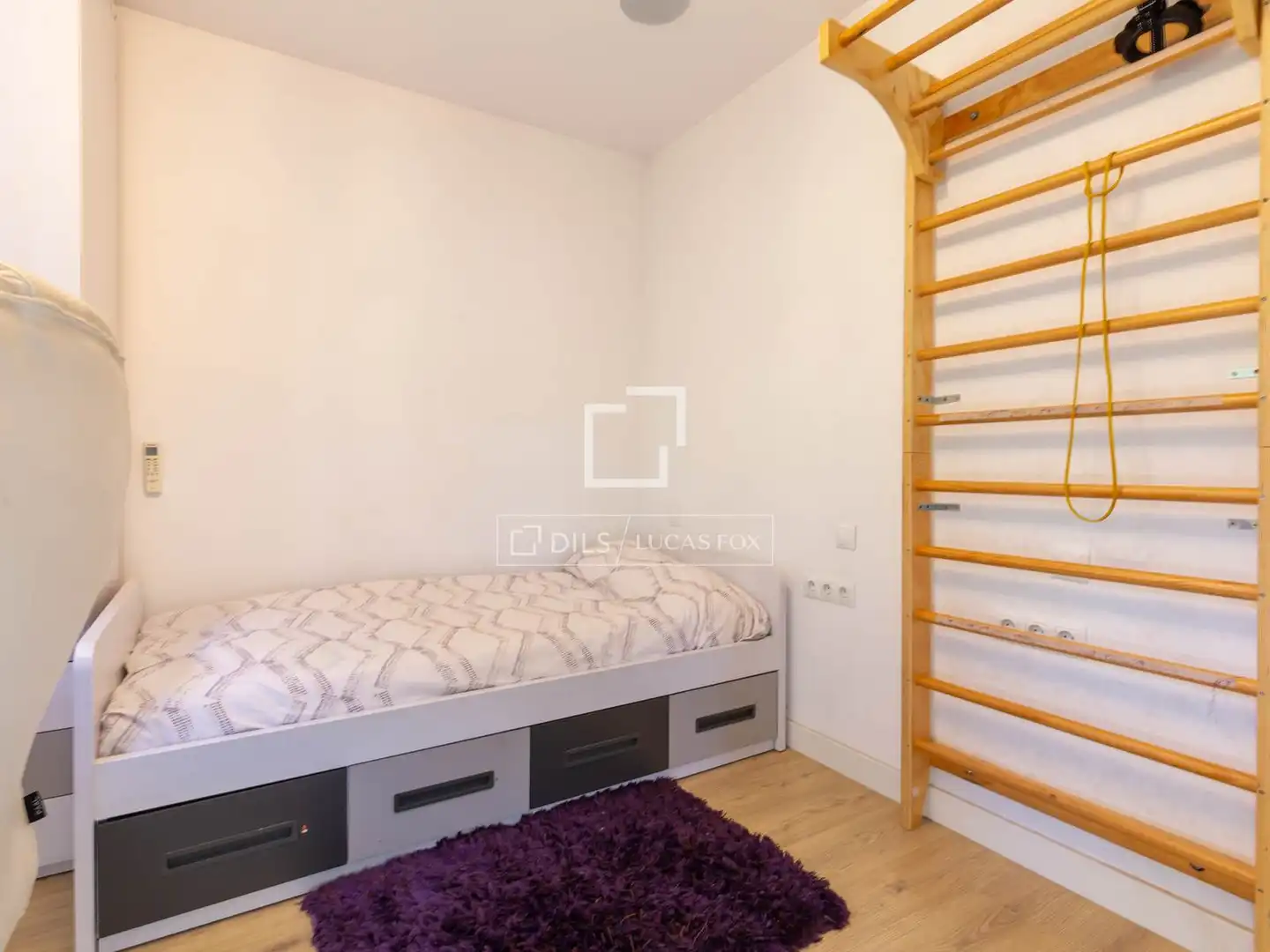 Habitación de Piso en venta en Esplugues de Llobregat con Aire acondicionado, Calefacción y Jardín privado