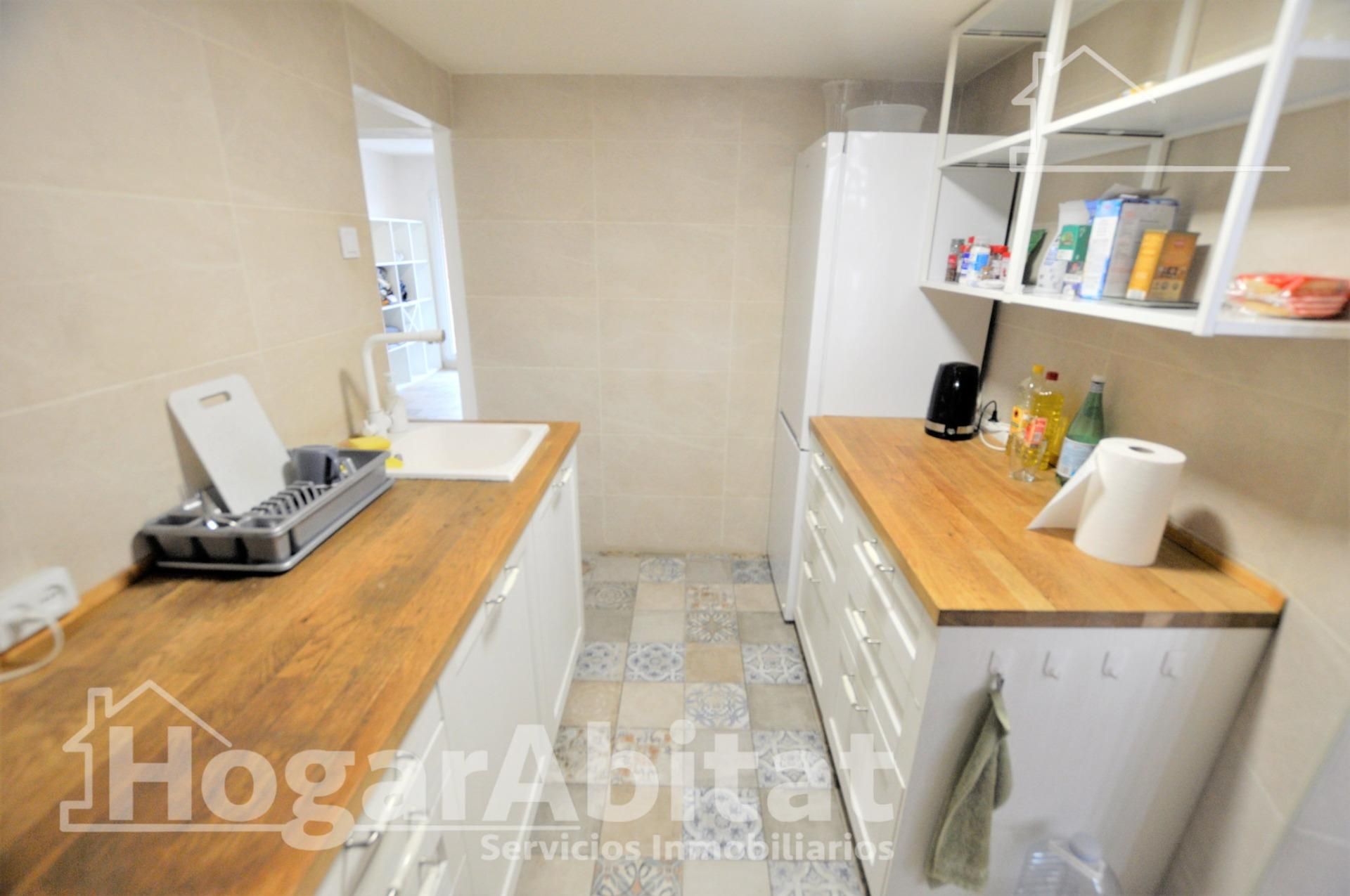 Cocina de Piso en venta en  Valencia Capital con Aire acondicionado, Amueblado y Balcón