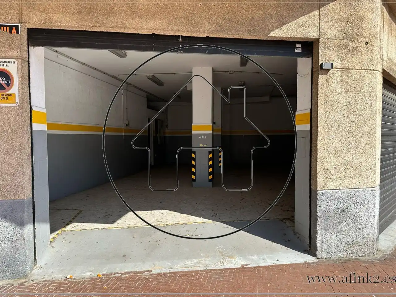 Local comercial en alquiler en Avenida de Cristóbal Colón Esquina Escultor León Ortega, imagen 3