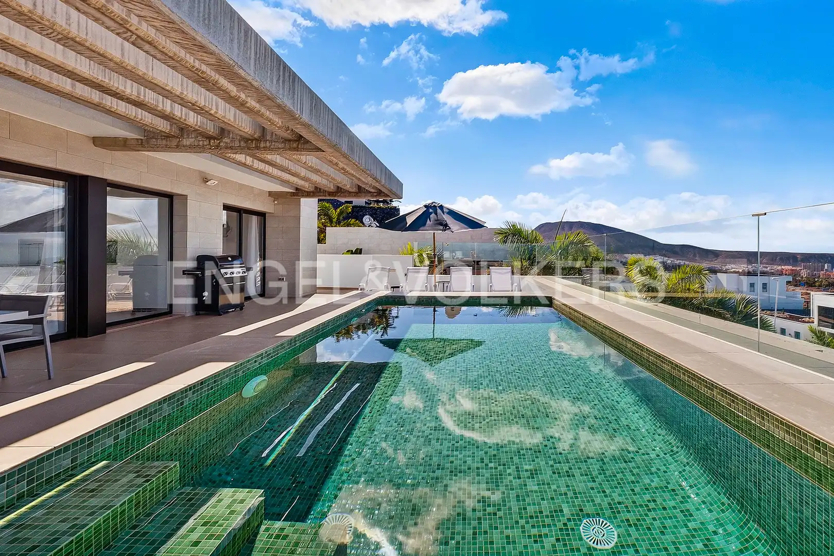 Schwimmbecken von Wohnung zum Verkauf in Adeje mit Klimaanlage, Terrasse und Schwimmbad